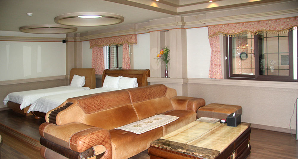 Nobless Hotel Gwangju Metropolitan City Bagian luar foto