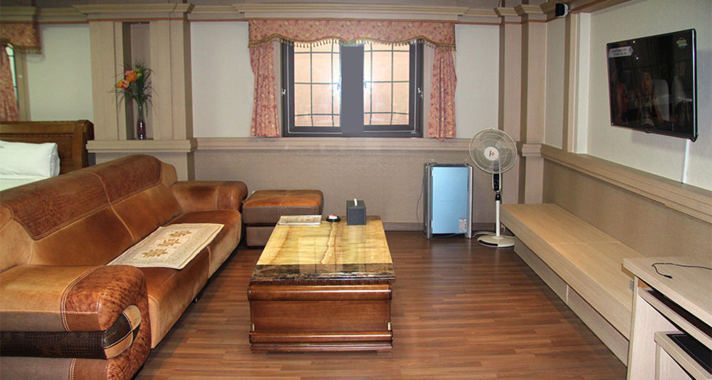 Nobless Hotel Gwangju Metropolitan City Bagian luar foto