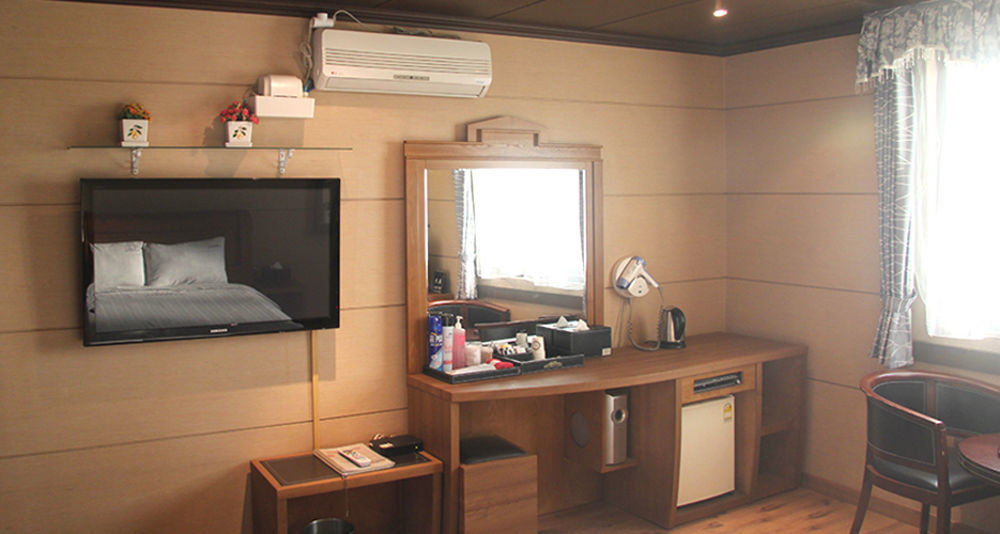 Nobless Hotel Gwangju Metropolitan City Bagian luar foto