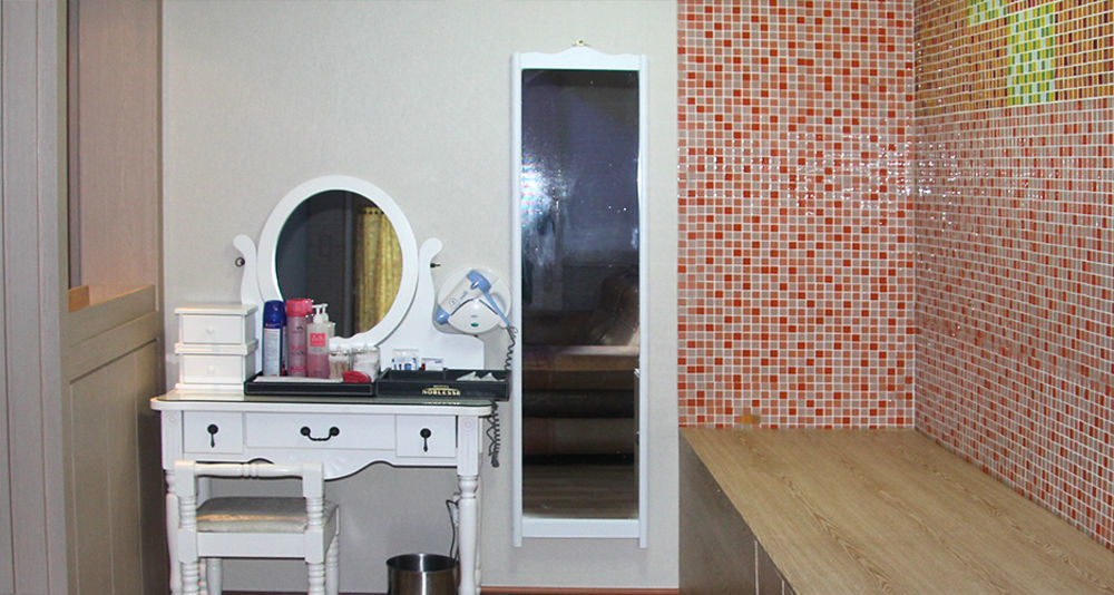 Nobless Hotel Gwangju Metropolitan City Bagian luar foto