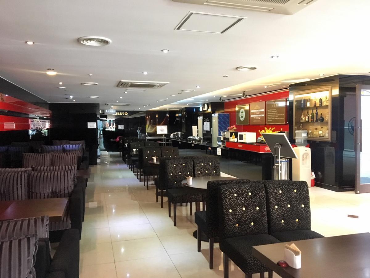 Nobless Hotel Gwangju Metropolitan City Bagian luar foto